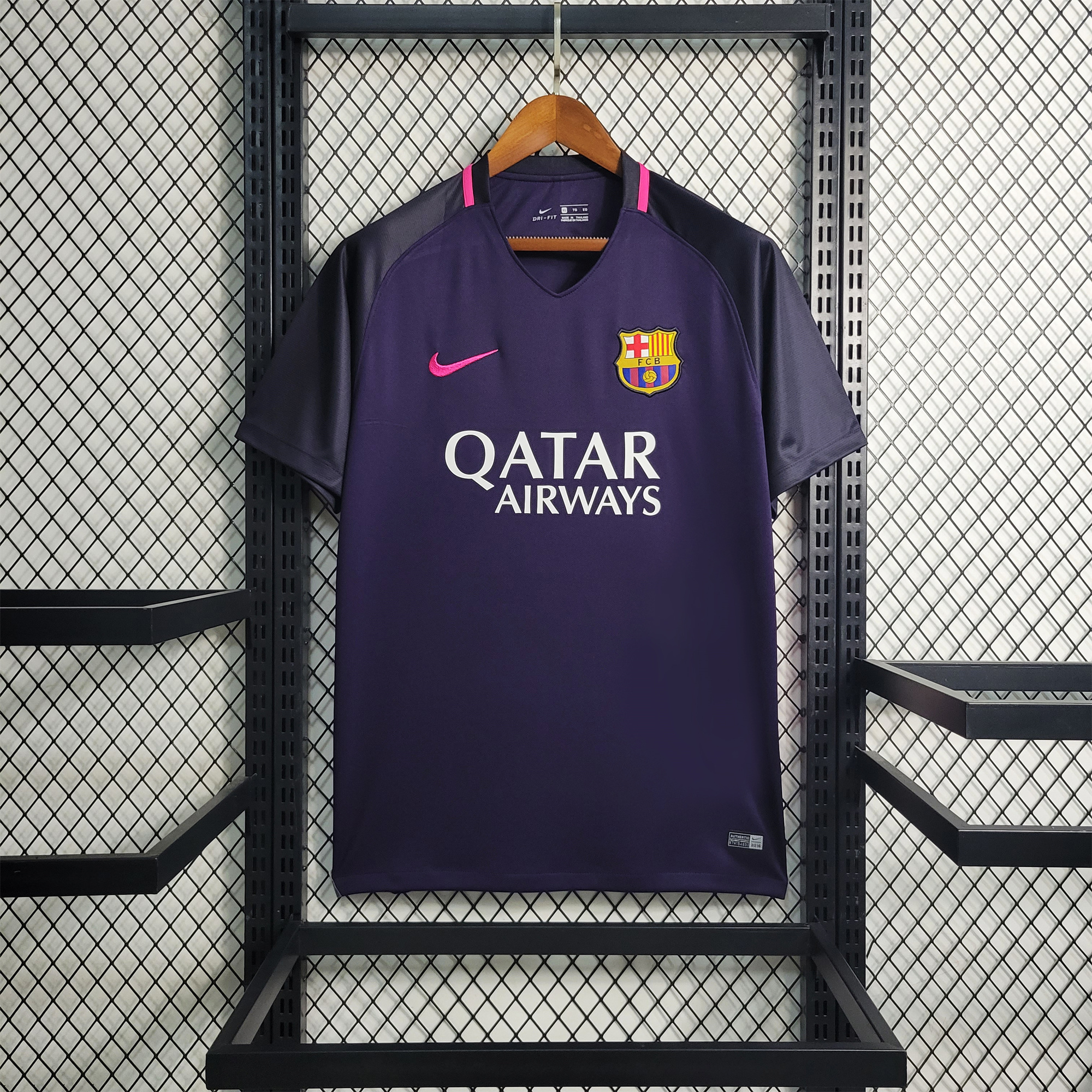 Barcelona Retro 16-17 Away Stadium Jersey